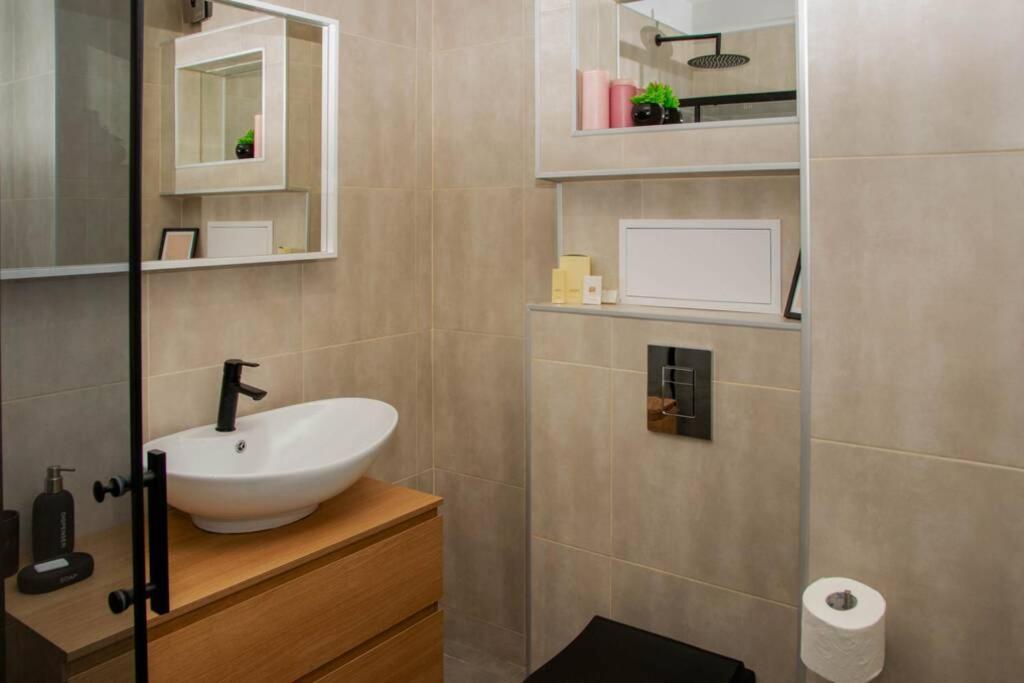 Super Luxurious & Spacious Designer Apartment. สตาราซาโกรา ภายนอก รูปภาพ