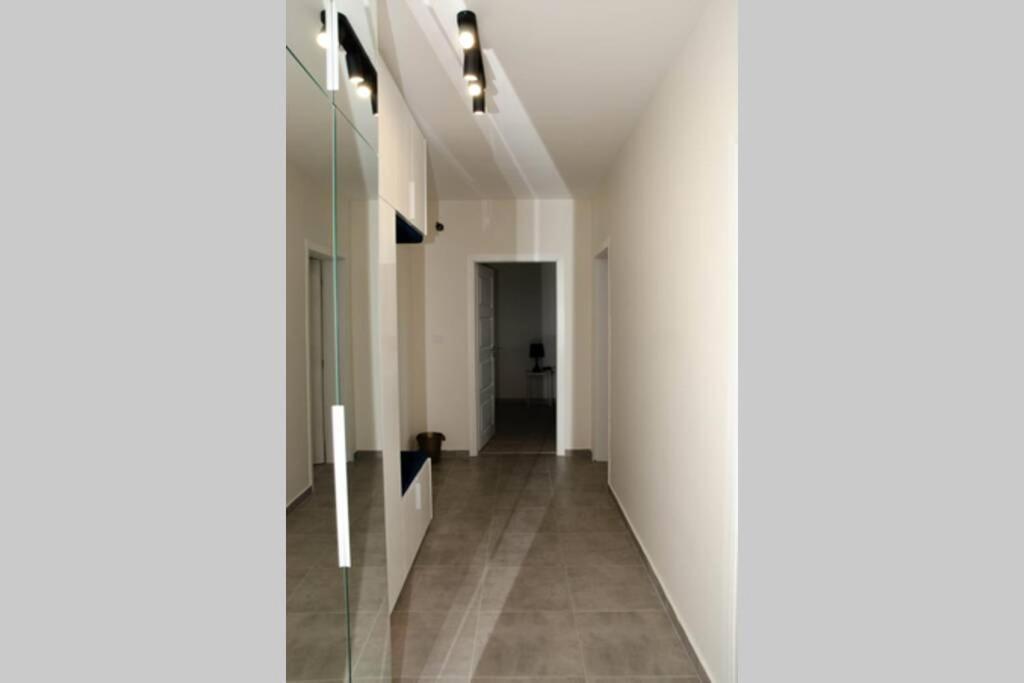 Super Luxurious & Spacious Designer Apartment. สตาราซาโกรา ภายนอก รูปภาพ